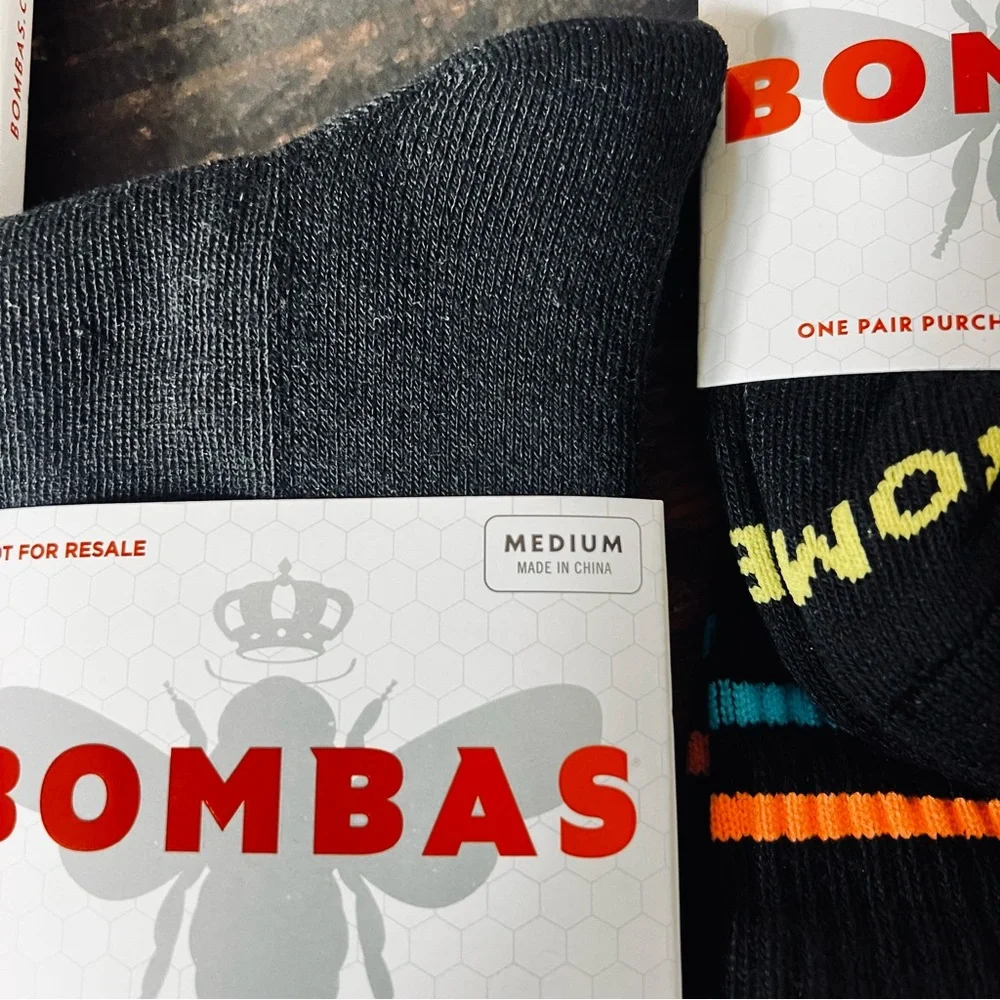NWT 3 pairs Bombas Crew Socks med